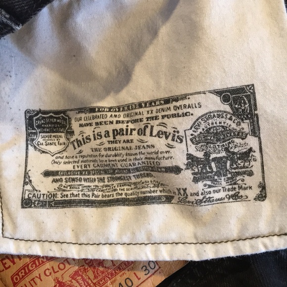 Levi’s 501 straight leg button fly fit jeans - Picture 13 of 13